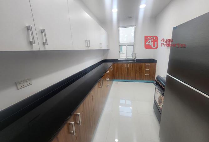 952729 - Property Image 2