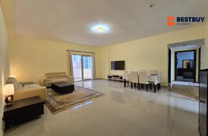 Apartment - 2 Bedrooms - 2 Bathrooms for rent in Al Juffair - Capital Governorate