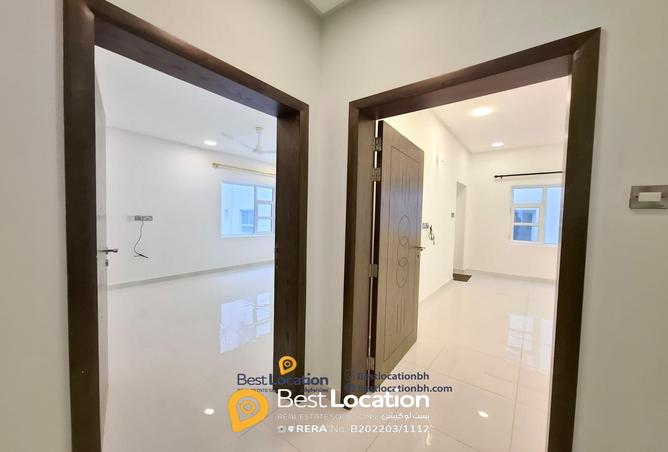 907033 - Property Image 3