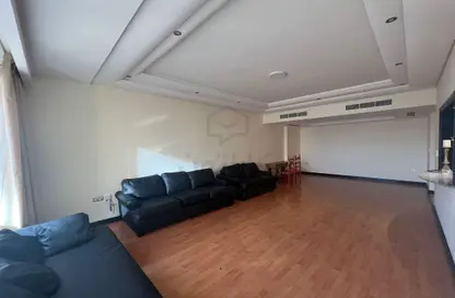 Apartment - 3 Bedrooms - 4 Bathrooms for sale in Sanabis - Manama - Capital Governorate