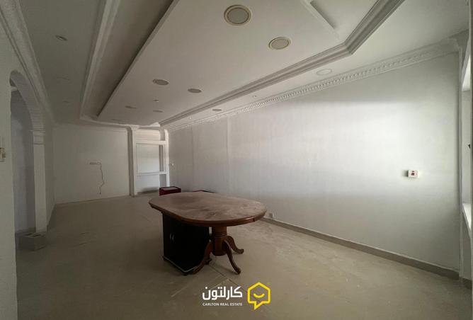 935912 - Property Image 3