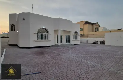 Villa - 3 Bedrooms - 3 Bathrooms for rent in Hamad Town - Northern Governorate