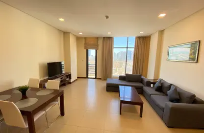 Apartment - 2 Bedrooms - 3 Bathrooms for rent in Al Juffair - Capital Governorate