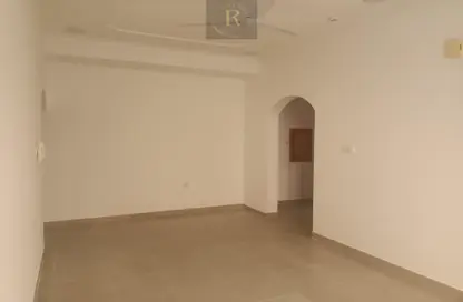 Apartment - 3 Bedrooms - 2 Bathrooms for rent in Tubli - Central Governorate