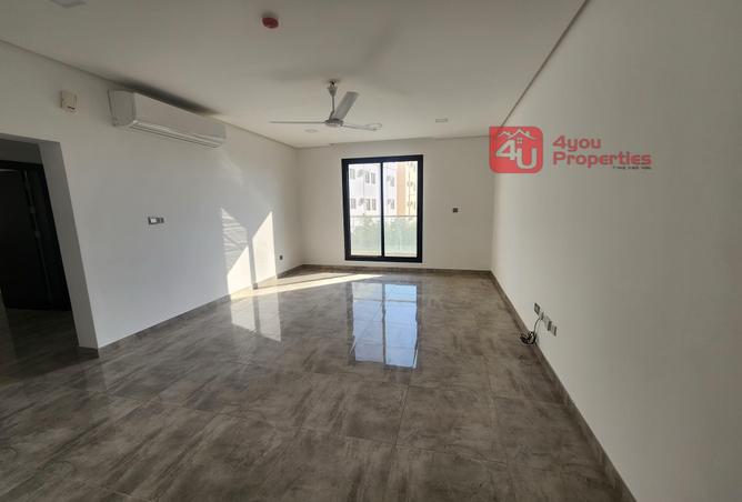 992067 - Property Image 2