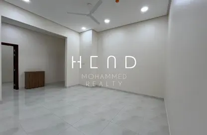 شقة - 3 غرف نوم - 2 حمامات للايجار في توبلي - المحافظة الوسطى