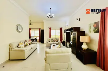 Apartment - 3 Bedrooms - 3 Bathrooms for rent in Al Juffair - Capital Governorate