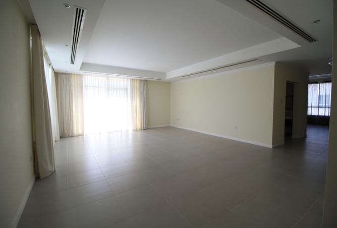 955497 - Property Image 3