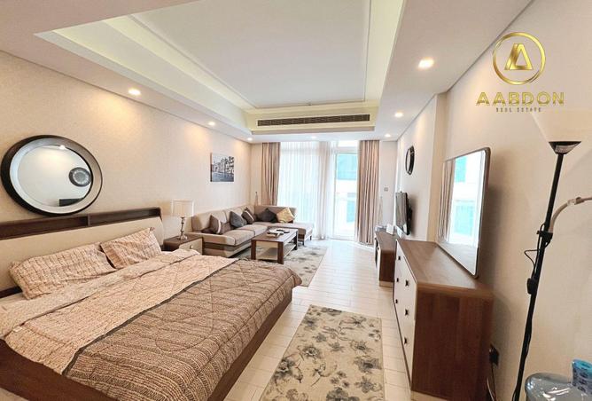 982804 - Property Image 2