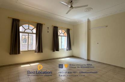 Villa - 4 Bedrooms - 4 Bathrooms for rent in Gufool - Manama - Capital Governorate