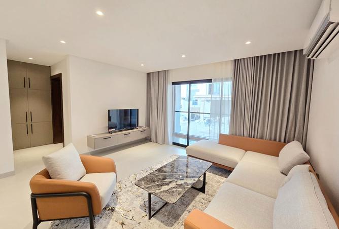 972034 - Property Image 2