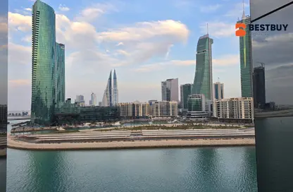 Apartment - 2 Bedrooms - 3 Bathrooms for rent in Reef Island - Capital Governorate