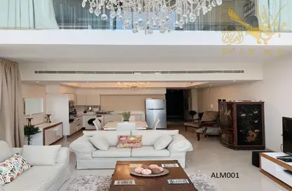 Apartment - 3 Bedrooms - 4 Bathrooms for rent in Al Juffair - Capital Governorate