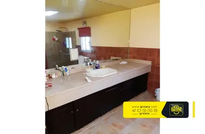Bathroom image for: Villa - 3 Bedrooms - 4 Bathrooms for sale in Isa Town - Central Governorate, Image 1