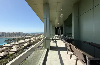 Apartment - 4 Bedrooms - 6 Bathrooms for rent in Reef Island - Capital Governorate