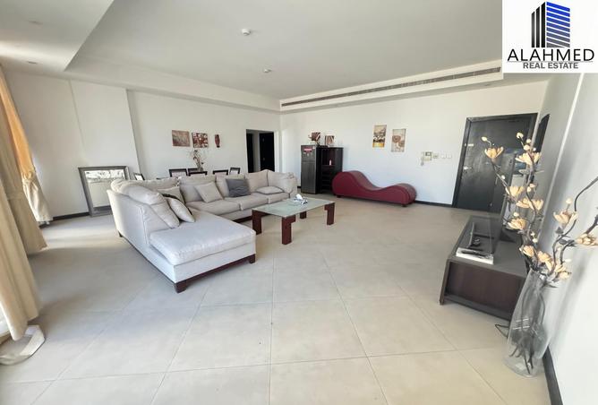 956749 - Property Main Image