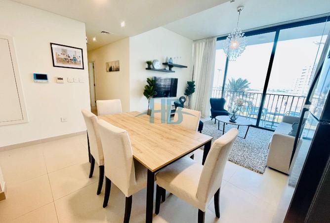 989227 - Property Image 2