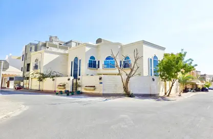 Villa - 5 Bedrooms - 7 Bathrooms for sale in Hidd - Muharraq Governorate