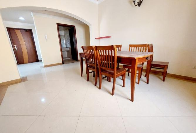 951877 - Property Image 2