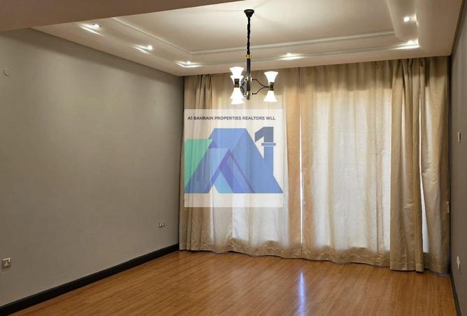 961436 - Property Image 2
