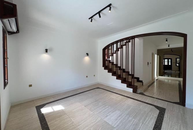 968869 - Property Image 2