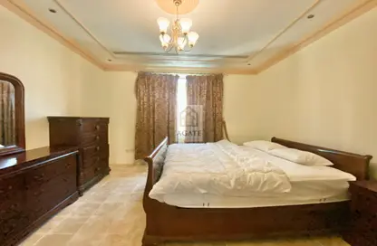 Room / Bedroom image for: Apartment - 5 Bedrooms - 5 Bathrooms for rent in Al Juffair - Capital Governorate, Image 1