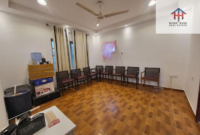 977728 - Property Image 2