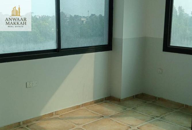 971483 - Property Image 2