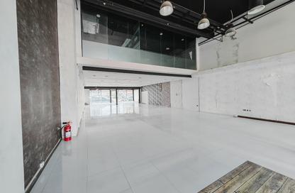 Show Room - Studio - 4 Bathrooms for rent in Seef - Capital Governorate