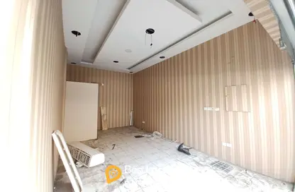 Shop - Studio - 1 Bathroom for rent in Sanad - Central Governorate