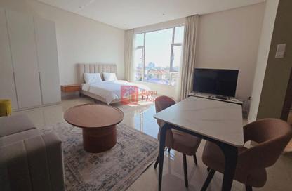 Apartment - Studio - 1 Bathroom for rent in Mahooz - Manama - Capital Governorate
