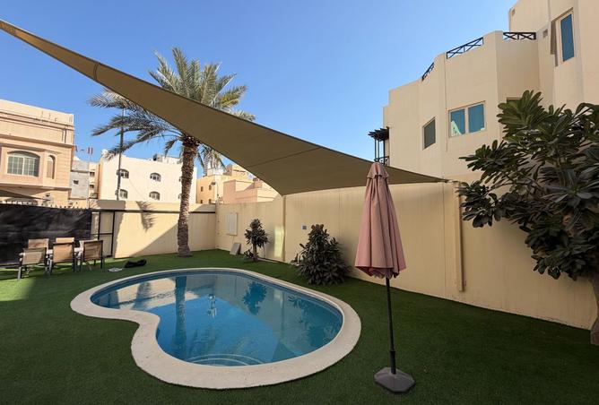 989812 - Property Main Image