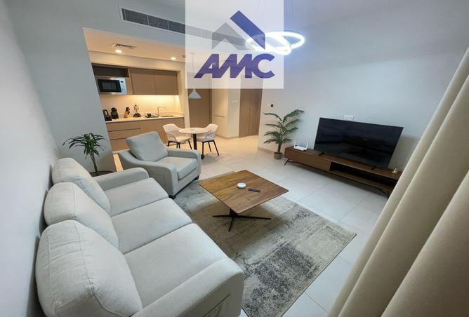 956465 - Property Image 2