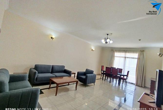 958525 - Property Image 2