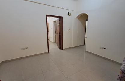 Apartment - 2 Bedrooms - 2 Bathrooms for rent in Manama - Capital Governorate