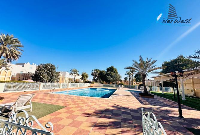 956742 - Property Main Image