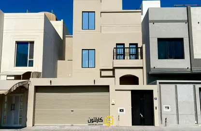 Villa - 3 Bedrooms - 5 Bathrooms for sale in Busaiteen - Muharraq Governorate