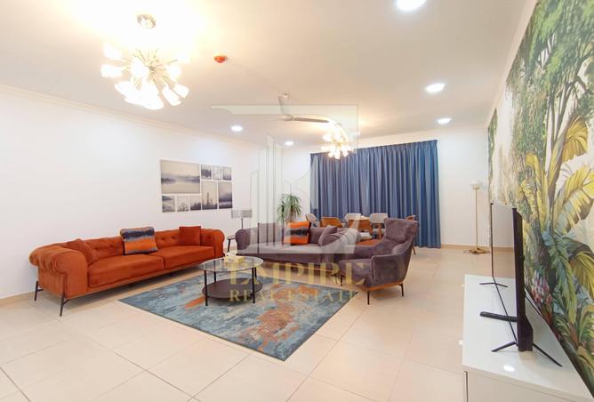 963242 - Property Image 2