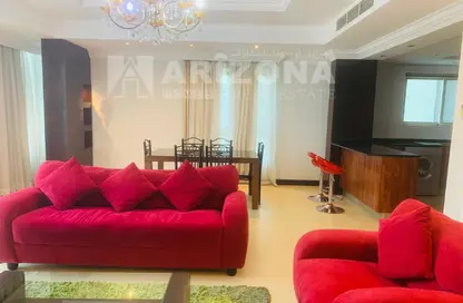 Apartment - 3 Bedrooms - 4 Bathrooms for rent in Zinj - Manama - Capital Governorate