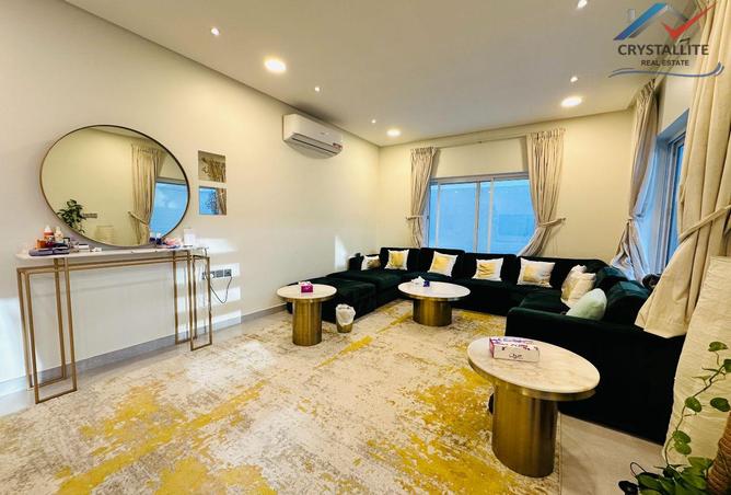 976360 - Property Image 2