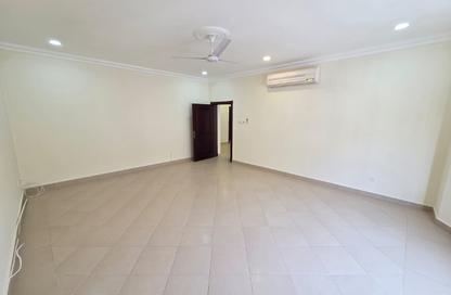 Apartment - 4 Bedrooms - 2 Bathrooms for rent in Jurdab - Central Governorate