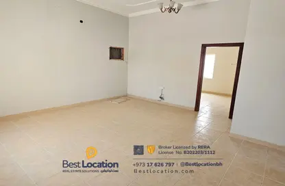 Apartment - 2 Bedrooms - 2 Bathrooms for rent in Arad - Muharraq Governorate