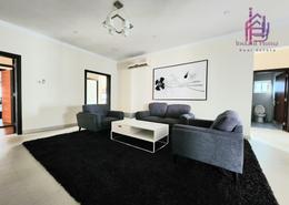 صورةغرفة المعيشة لـ: شقة - 4 غرف نوم - 4 حمامات للكراء في سار - المحافظة الشمالية, صورة 1