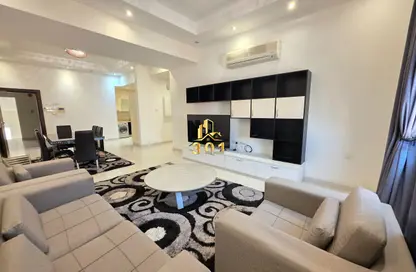 شقة - 3 غرف نوم - 3 حمامات للايجار في سار - المحافظة الشمالية