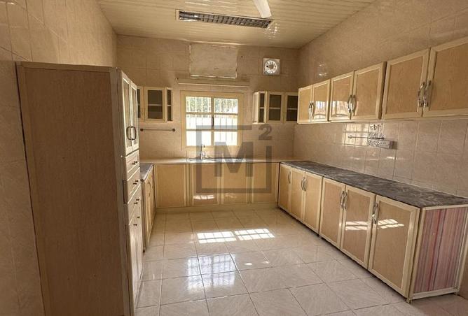 971687 - Property Image 2