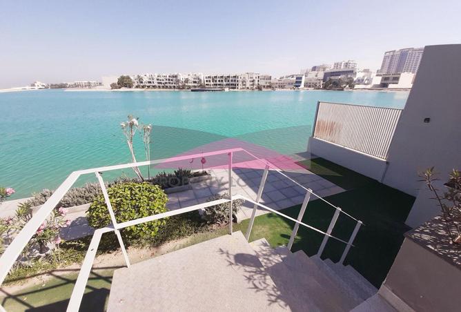 988533 - Property Image 2