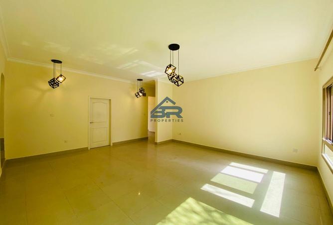 975701 - Property Image 2