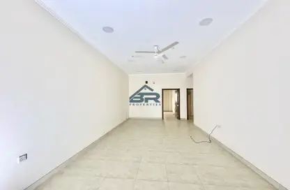 Apartment - 3 Bedrooms - 2 Bathrooms for rent in Busaiteen - Muharraq Governorate