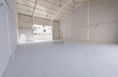 مستودع - استوديو - 1 حمام للايجار في توبلي - المحافظة الوسطى