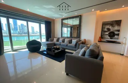 Apartment - 3 Bedrooms - 5 Bathrooms for rent in Reef Island - Capital Governorate